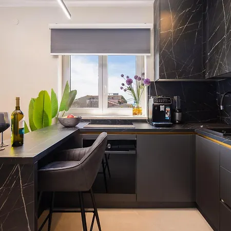The Luxe Apartment Stanici