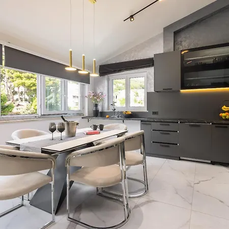 The Luxe Apartment *