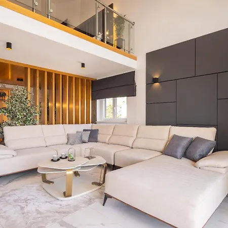 The Luxe Apartmán *