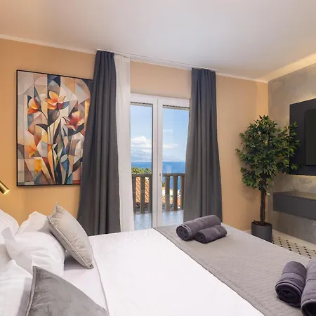 The Luxe Apartment