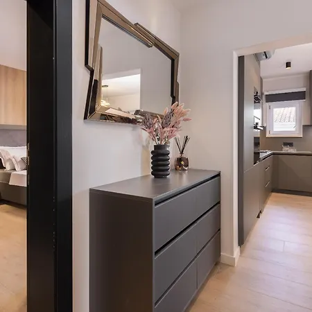 Apartment The Luxe