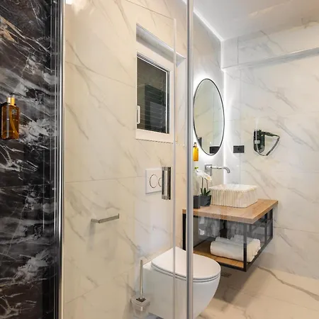 The Luxe Apartment *